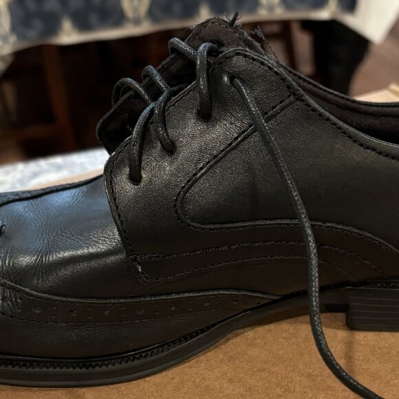 Men's Black Dress Shoes (Wingtips) - Picture 2 of 5